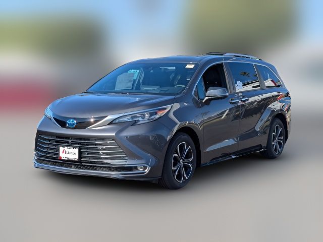 2025 Toyota Sienna Platinum