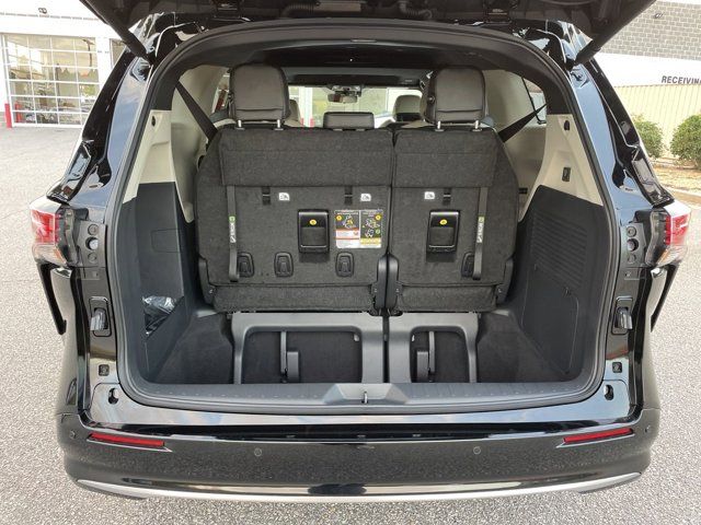 2025 Toyota Sienna Platinum