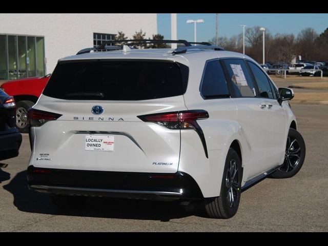 2025 Toyota Sienna Platinum