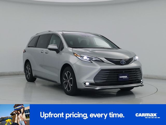 2025 Toyota Sienna Platinum