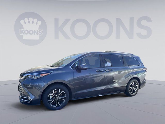 2025 Toyota Sienna Platinum