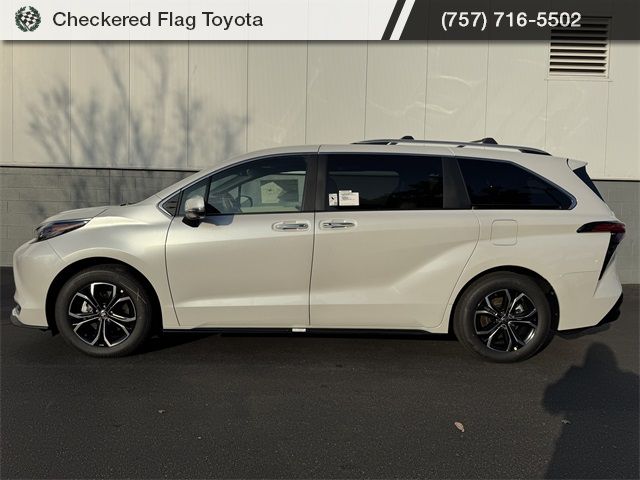 2025 Toyota Sienna Platinum