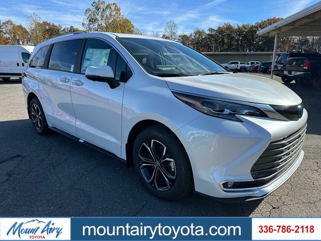 2025 Toyota Sienna Platinum