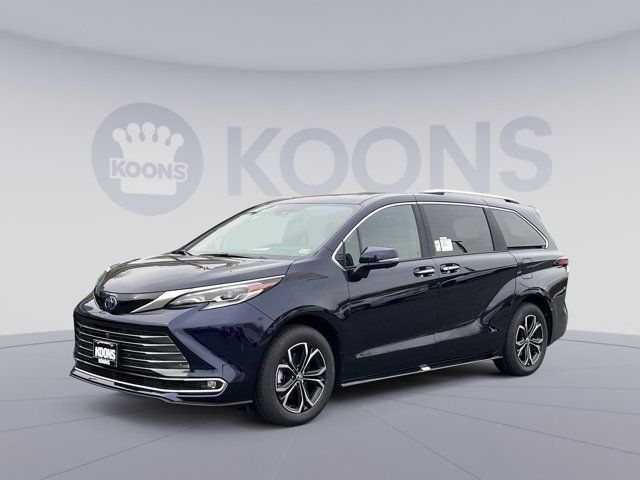 2025 Toyota Sienna Platinum