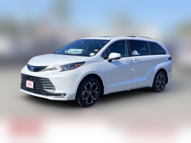 2025 Toyota Sienna Platinum