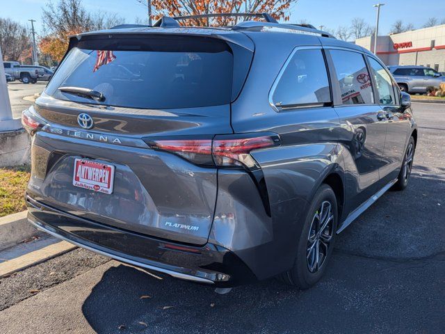 2025 Toyota Sienna Platinum