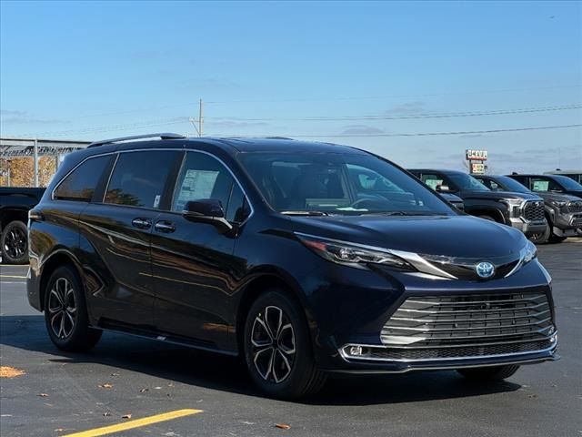 2025 Toyota Sienna Platinum