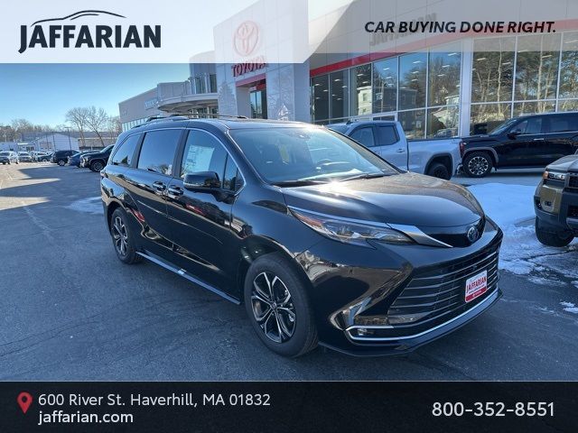 2025 Toyota Sienna Platinum