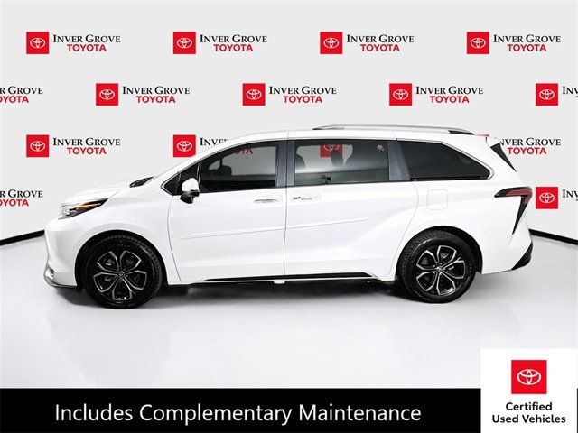 2025 Toyota Sienna Platinum