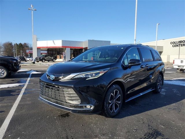 2025 Toyota Sienna Platinum