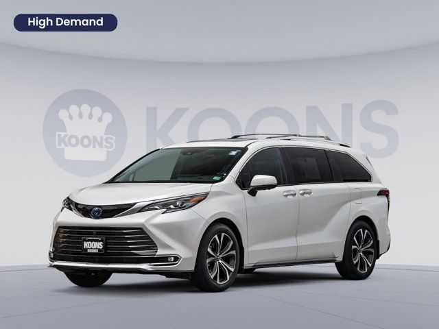 2025 Toyota Sienna Platinum