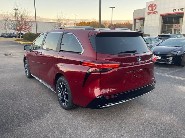 2025 Toyota Sienna Platinum