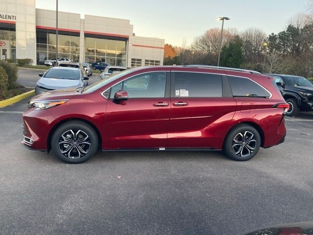 2025 Toyota Sienna Platinum