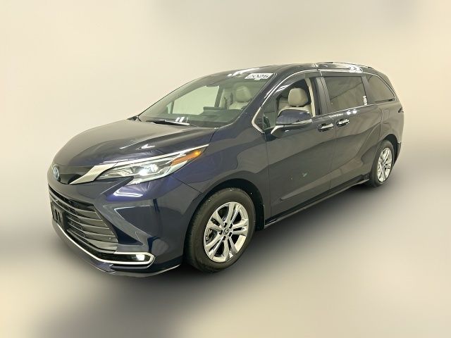 2025 Toyota Sienna Platinum