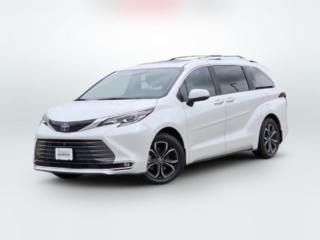 2025 Toyota Sienna Platinum