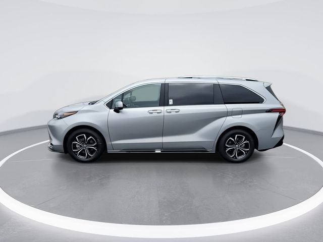 2025 Toyota Sienna Platinum
