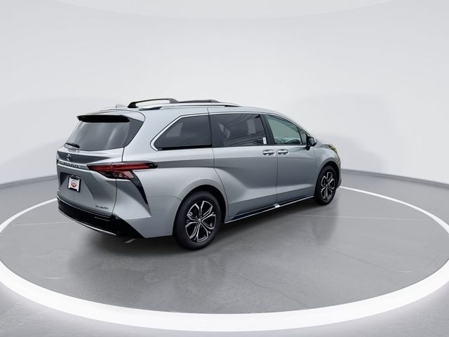 2025 Toyota Sienna Platinum