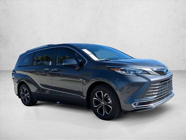 2025 Toyota Sienna Platinum