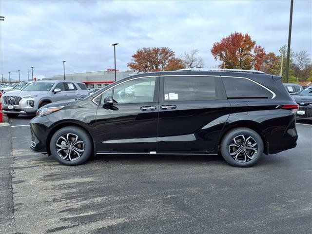 2025 Toyota Sienna Platinum