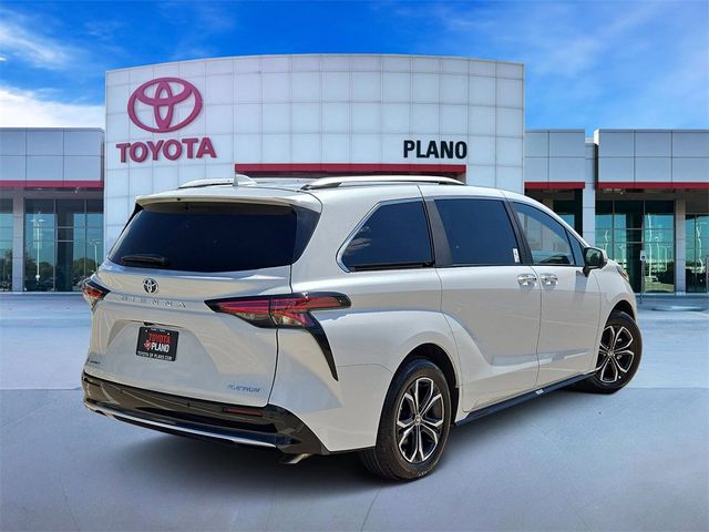 2025 Toyota Sienna Platinum