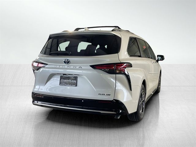 2025 Toyota Sienna Platinum