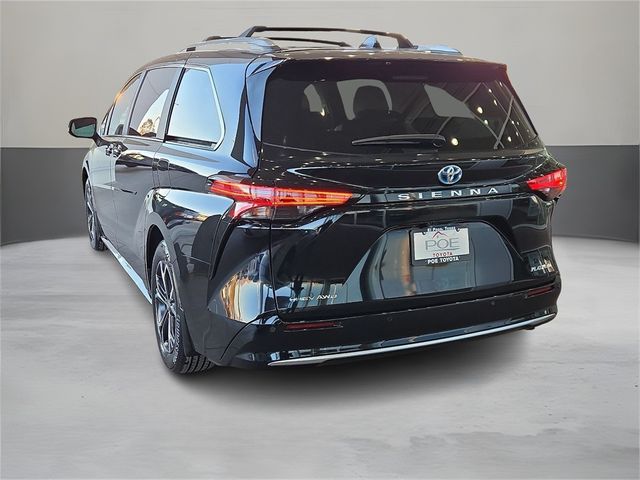 2025 Toyota Sienna Platinum