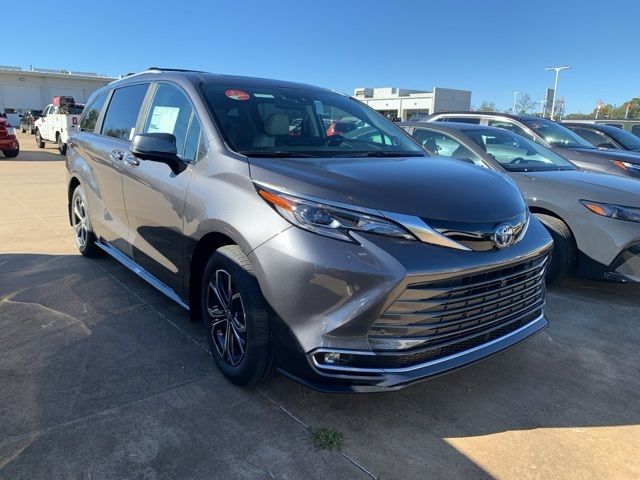 2025 Toyota Sienna Platinum