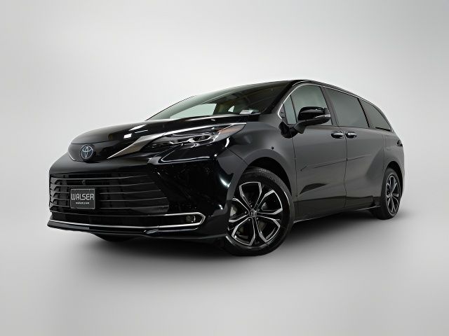 2025 Toyota Sienna Platinum