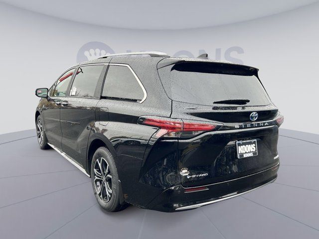 2025 Toyota Sienna Platinum