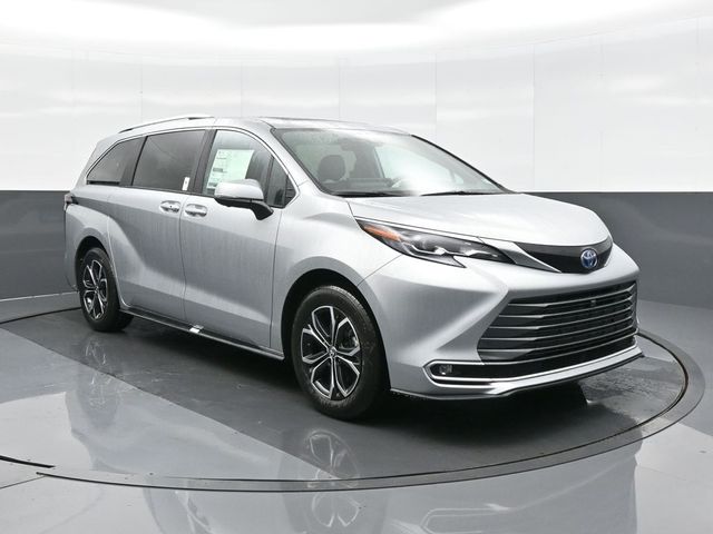 2025 Toyota Sienna Platinum