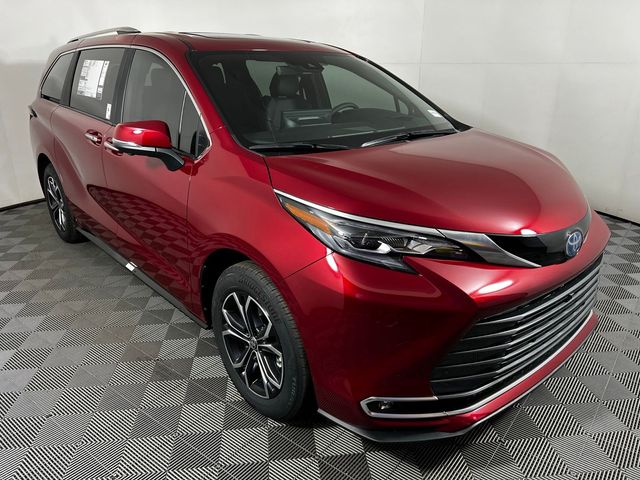 2025 Toyota Sienna Platinum