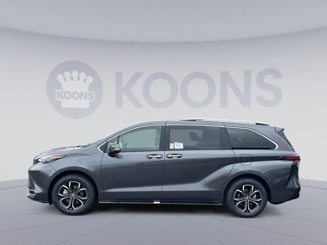 2025 Toyota Sienna Platinum