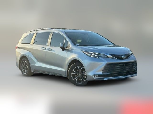 2025 Toyota Sienna Platinum
