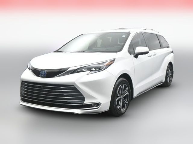 2025 Toyota Sienna Platinum