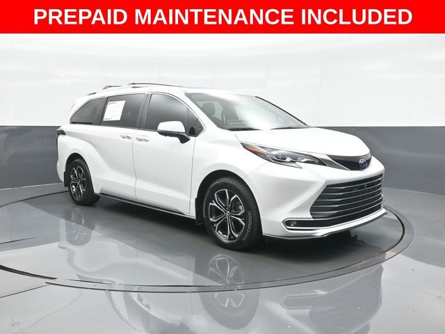 2025 Toyota Sienna Platinum