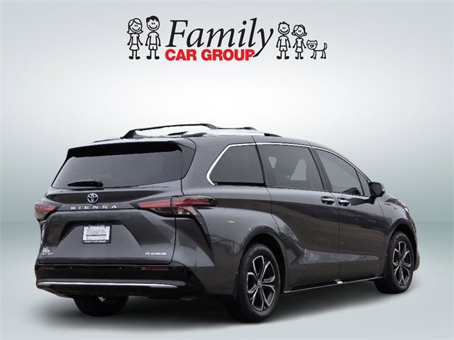 2025 Toyota Sienna Platinum