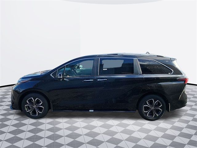 2025 Toyota Sienna Platinum