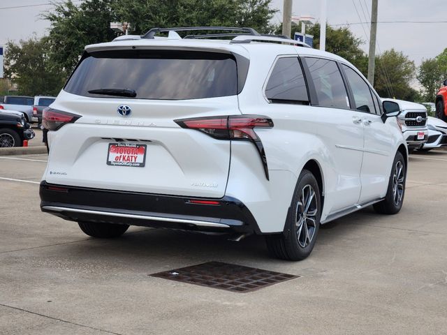 2025 Toyota Sienna Platinum