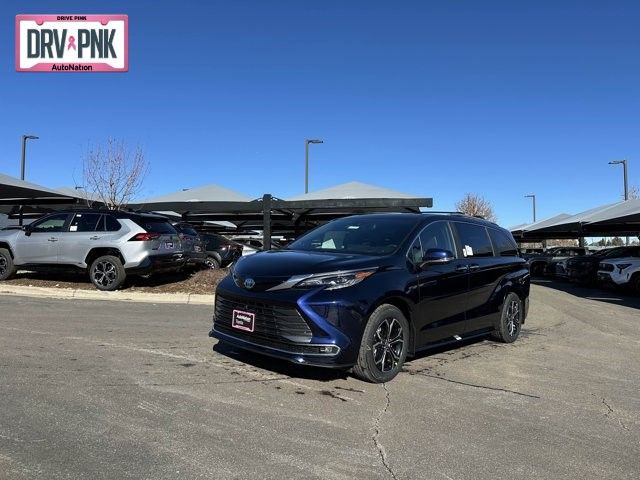 2025 Toyota Sienna Platinum