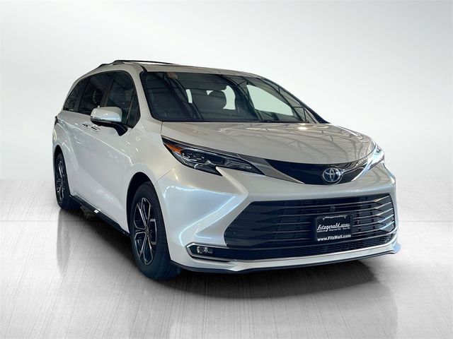 2025 Toyota Sienna Platinum