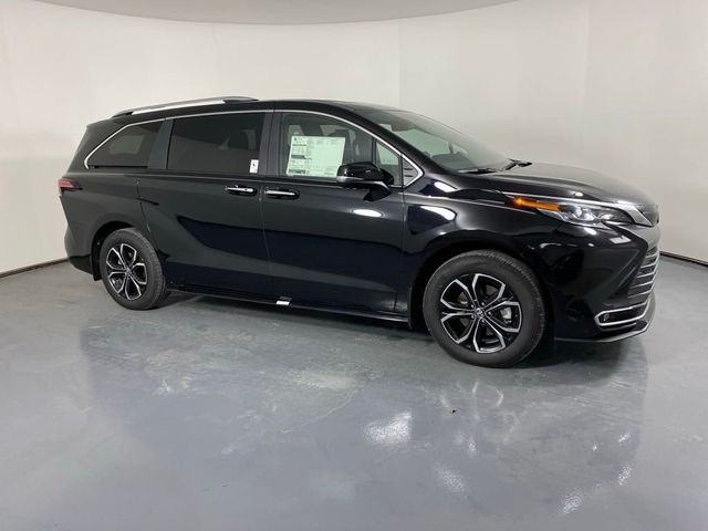 2025 Toyota Sienna Platinum