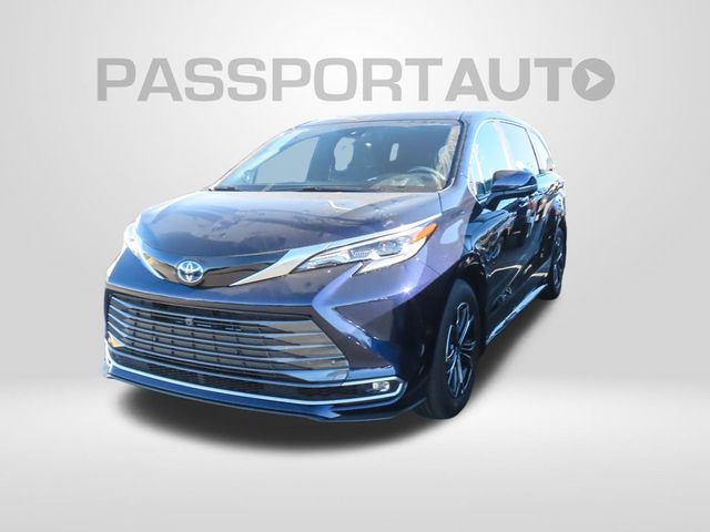 2025 Toyota Sienna Platinum