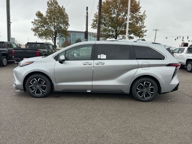 2025 Toyota Sienna Platinum