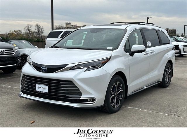 2025 Toyota Sienna Platinum