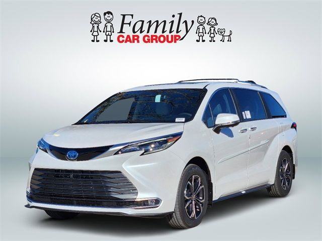 2025 Toyota Sienna Platinum