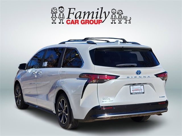 2025 Toyota Sienna Platinum