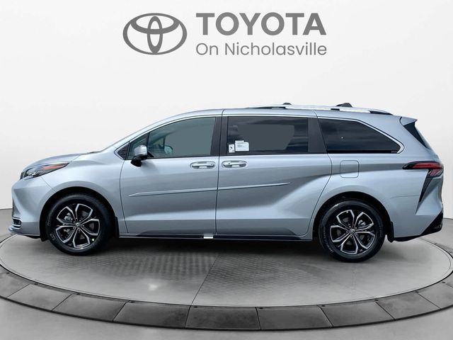 2025 Toyota Sienna Platinum