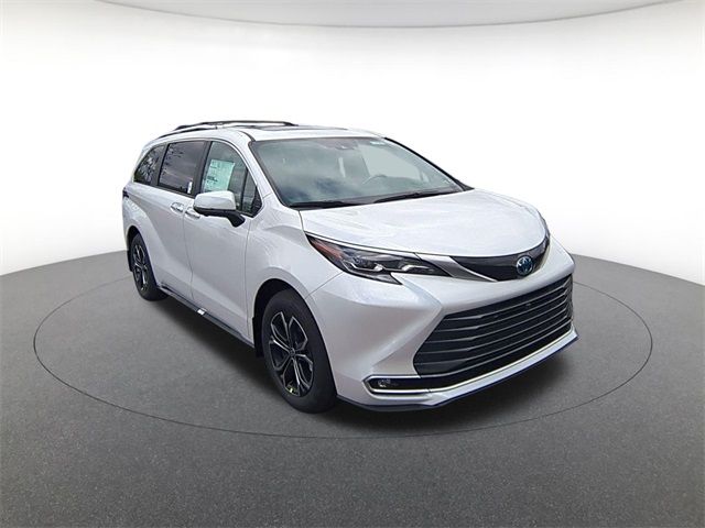2025 Toyota Sienna Platinum
