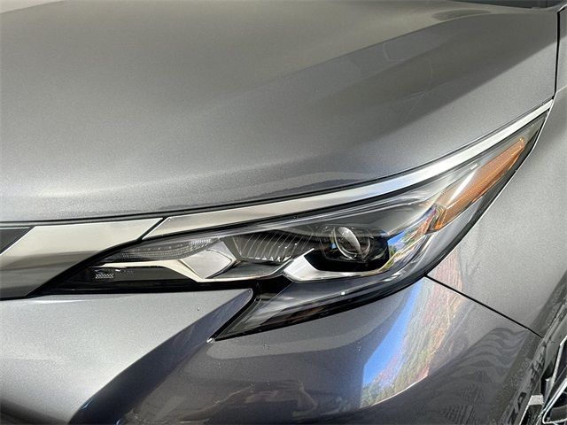 2025 Toyota Sienna Platinum