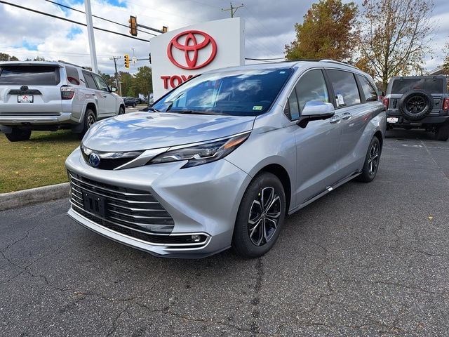 2025 Toyota Sienna Platinum